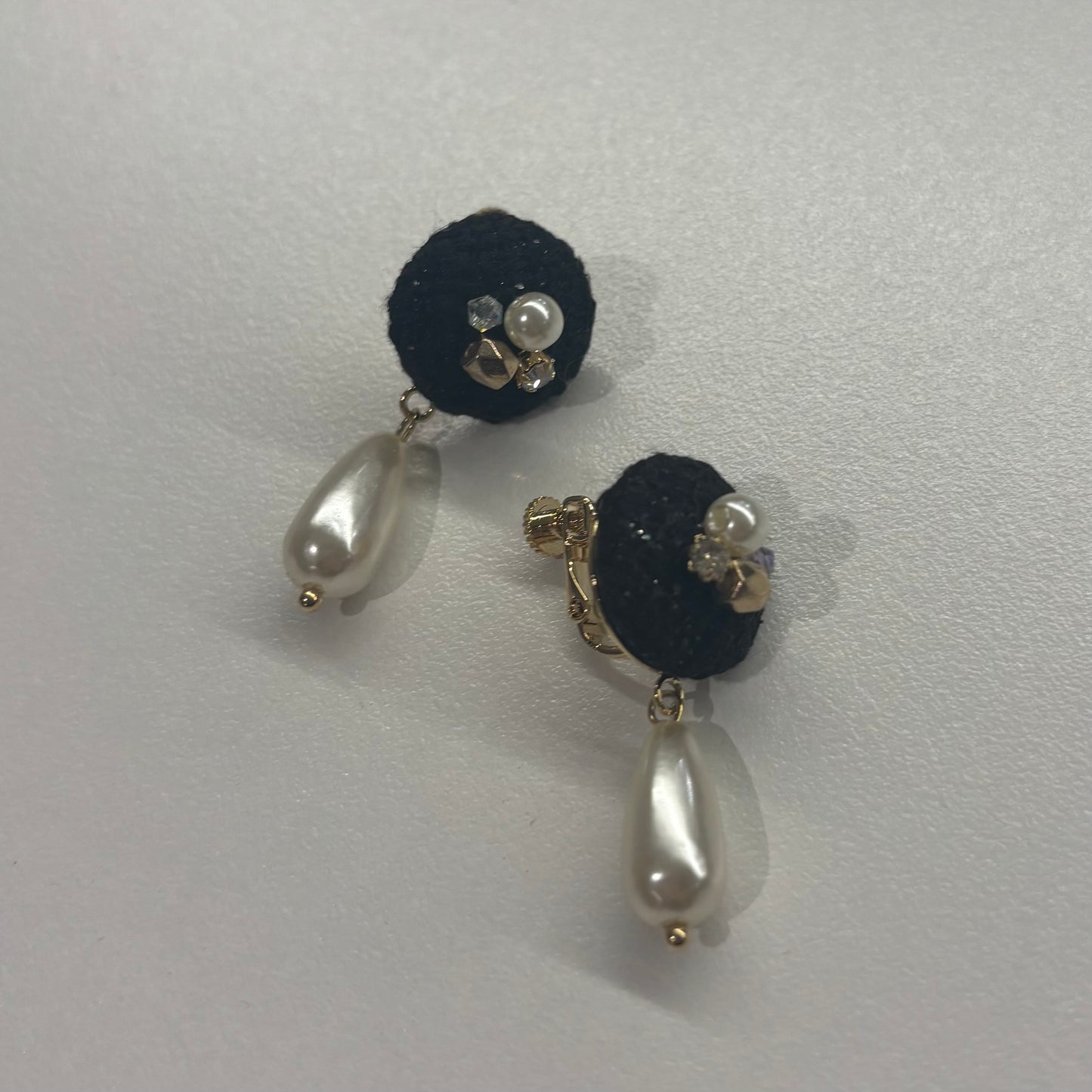 ボタンパールイヤリング