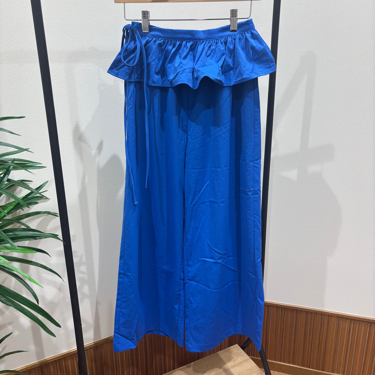 取り外しフリルパンツ