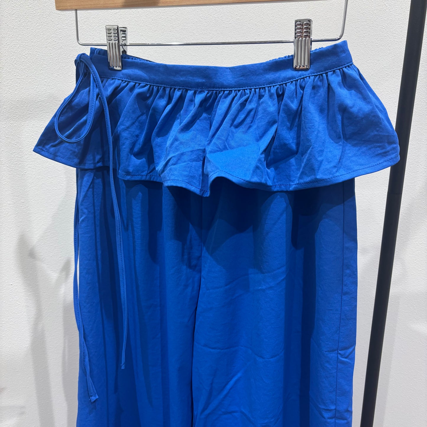 取り外しフリルパンツ