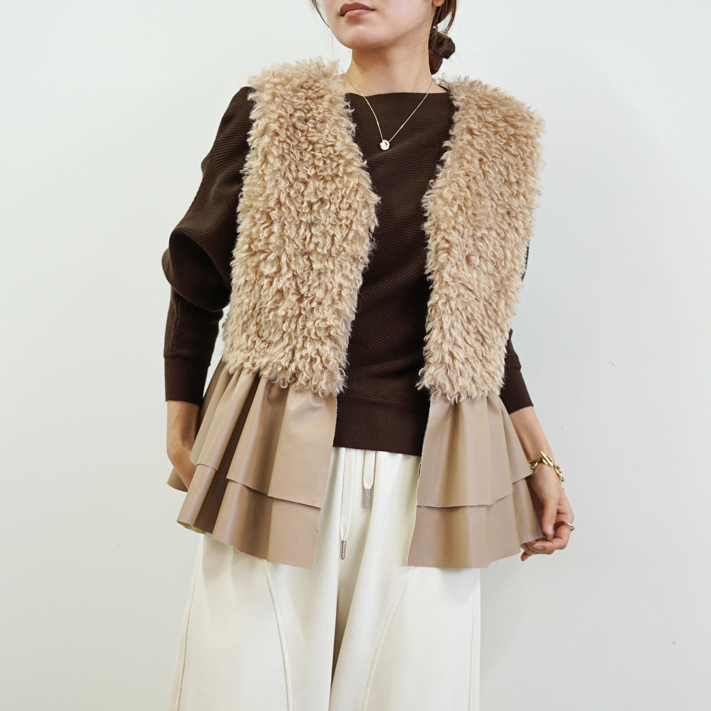 ファー×レザーベスト [SEVENDEYS]