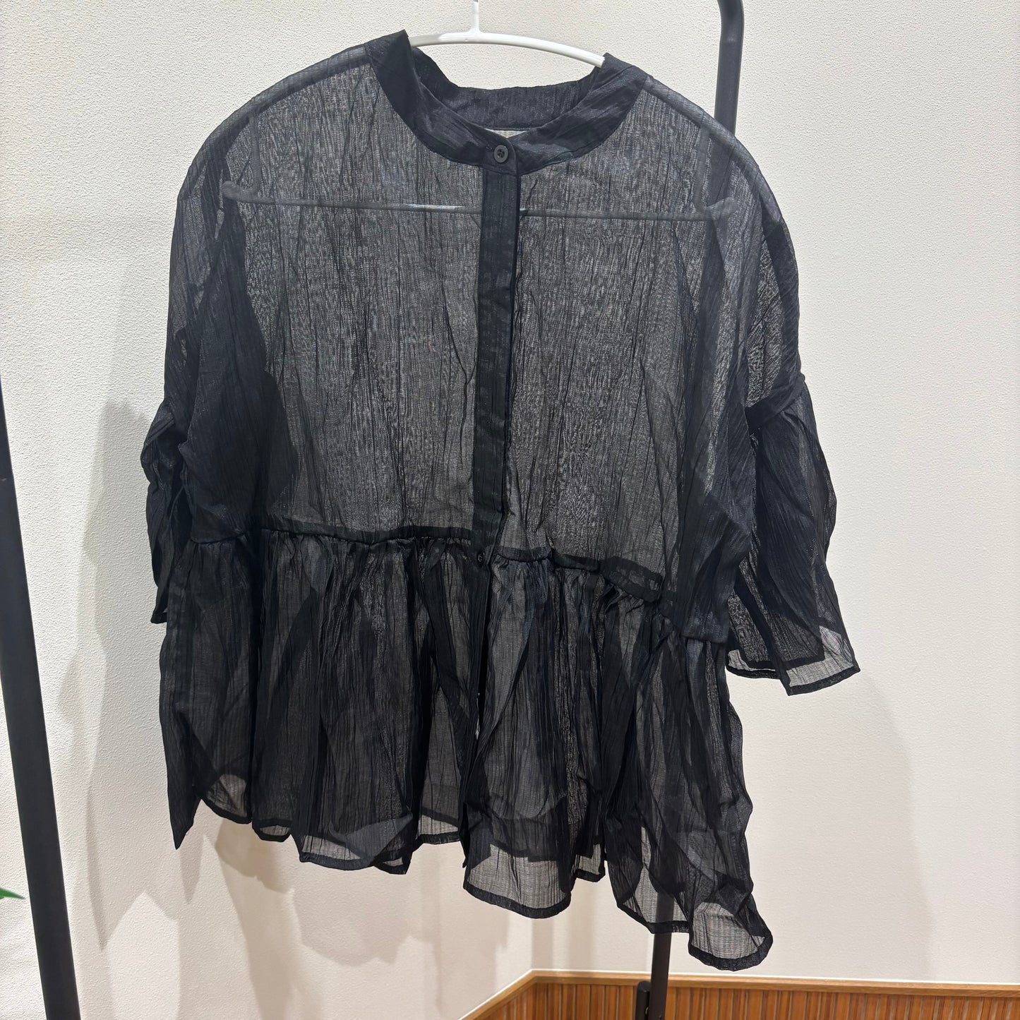 ルーズシアーブラウス