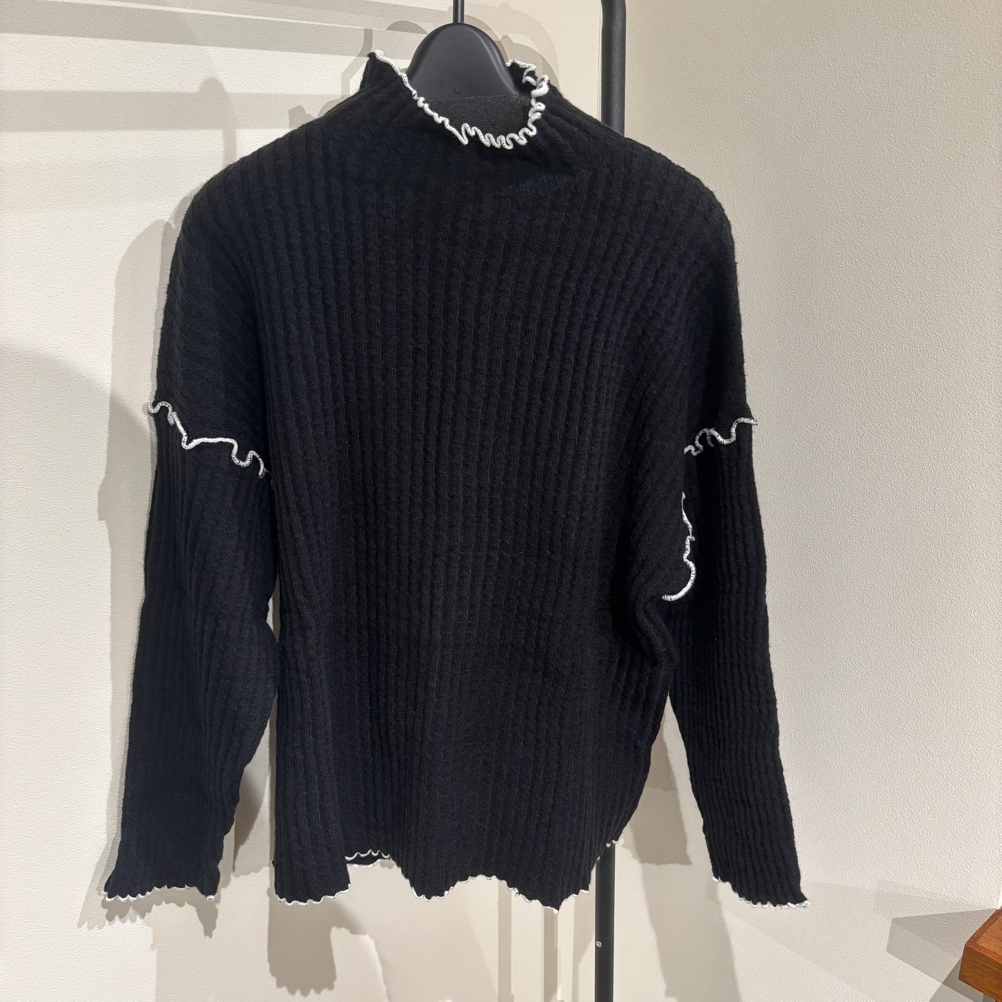 ソフトラインニット