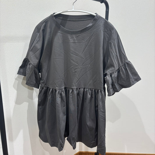 フリルロング丈Tシャツ