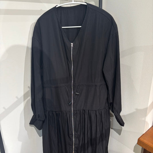 フロントジップワンピース