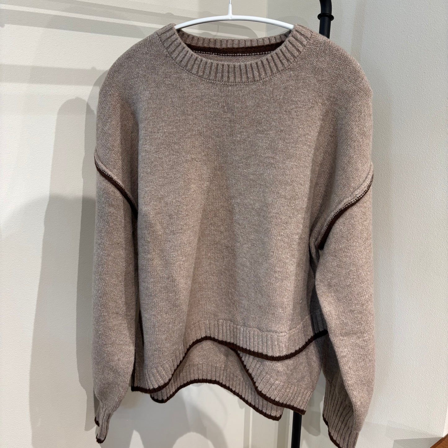 アシンメトリーリブニット