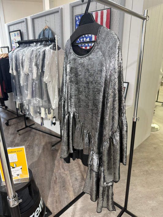 メタリックフリルロングトップス [MICALLE MICALLE]